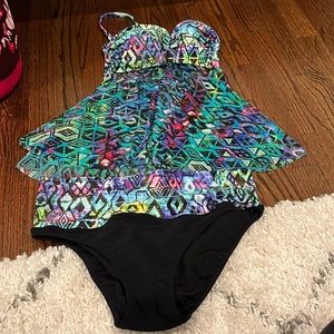 Profile Swimsuit Set Size 8 Brand New